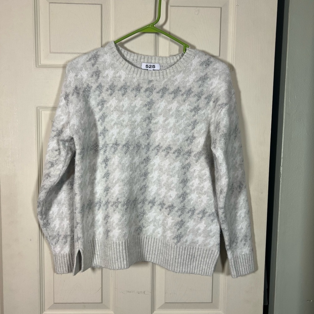 Anthropologie 525 Gray Houndstooth Sweater Metallic thread accent